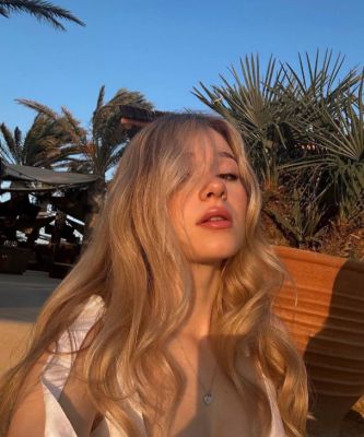 Blair Nikole Fox, 1702 34 494 32