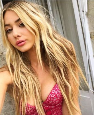 Gigi, 1702 95 728 68, starts from 400 AED per hour